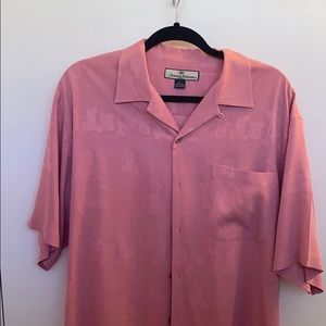 Tommy Bahama 100% Silk Short Sleeve Button Up